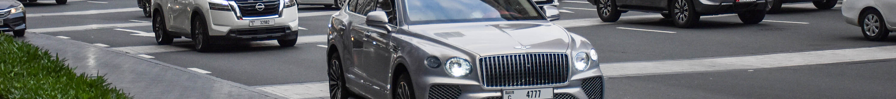 Bentley Bentayga Azure 2024