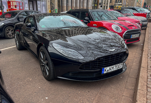 Aston Martin DB11 V8