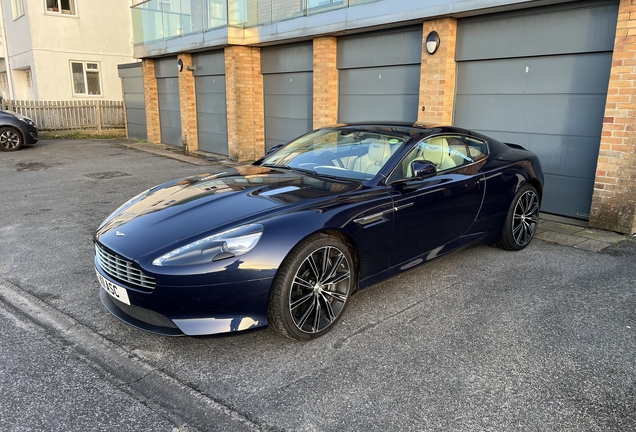 Aston Martin DB9 2013