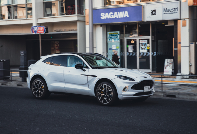Aston Martin DBX