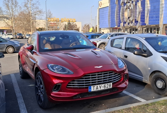 Aston Martin DBX