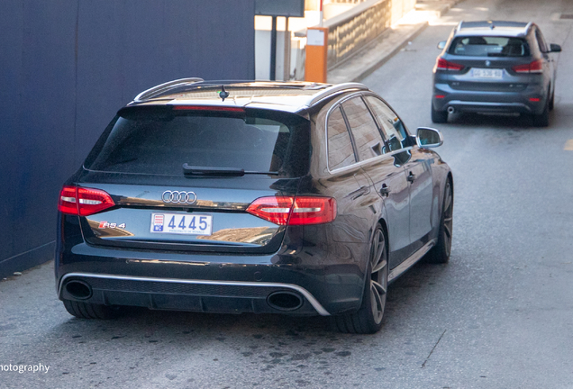 Audi RS4 Avant B8
