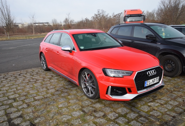 Audi RS4 Avant B9