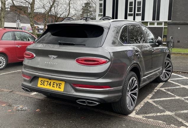 Bentley Bentayga Azure 2024