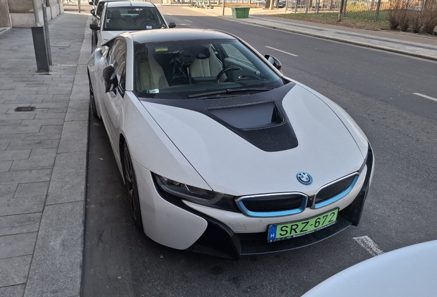 BMW i8