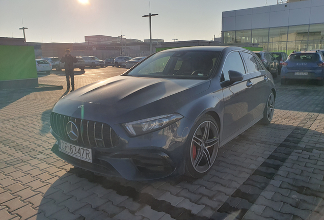 Mercedes-AMG A 45 S W177