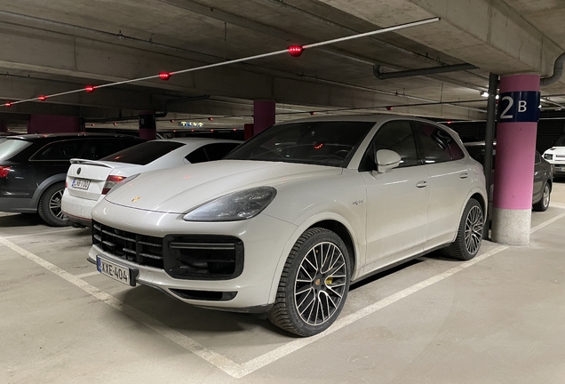Porsche Cayenne Turbo S E-Hybrid