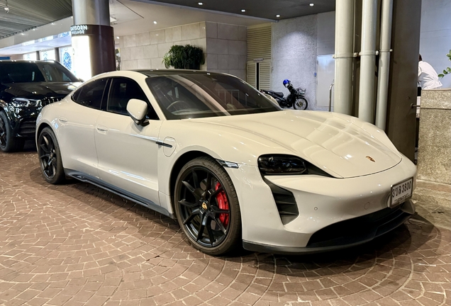 Porsche Taycan GTS