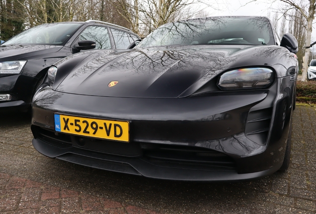 Porsche Taycan GTS