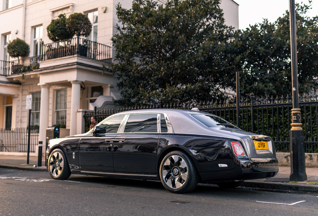 Rolls-Royce Phantom VIII EWB