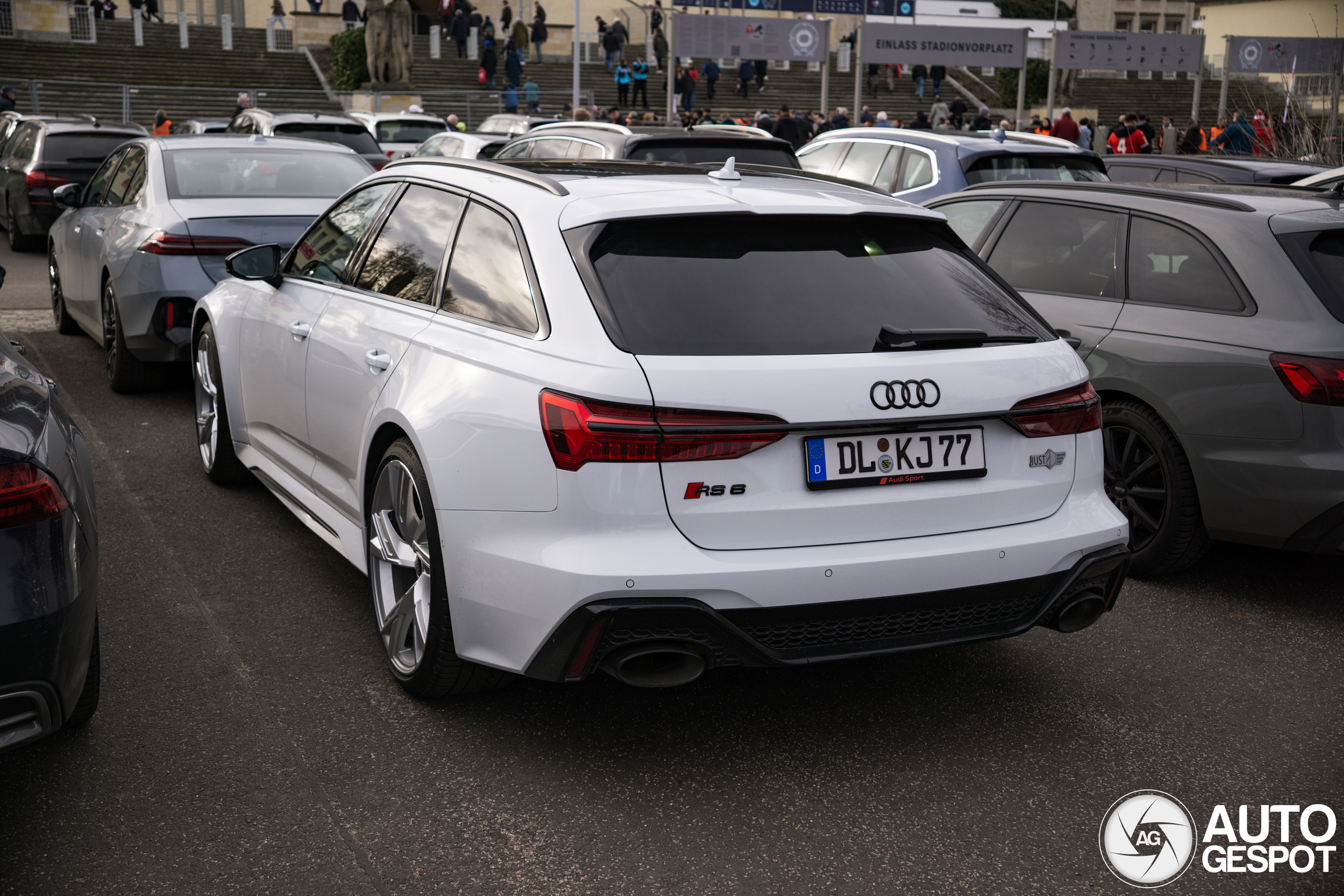 Audi RS6 Avant C8