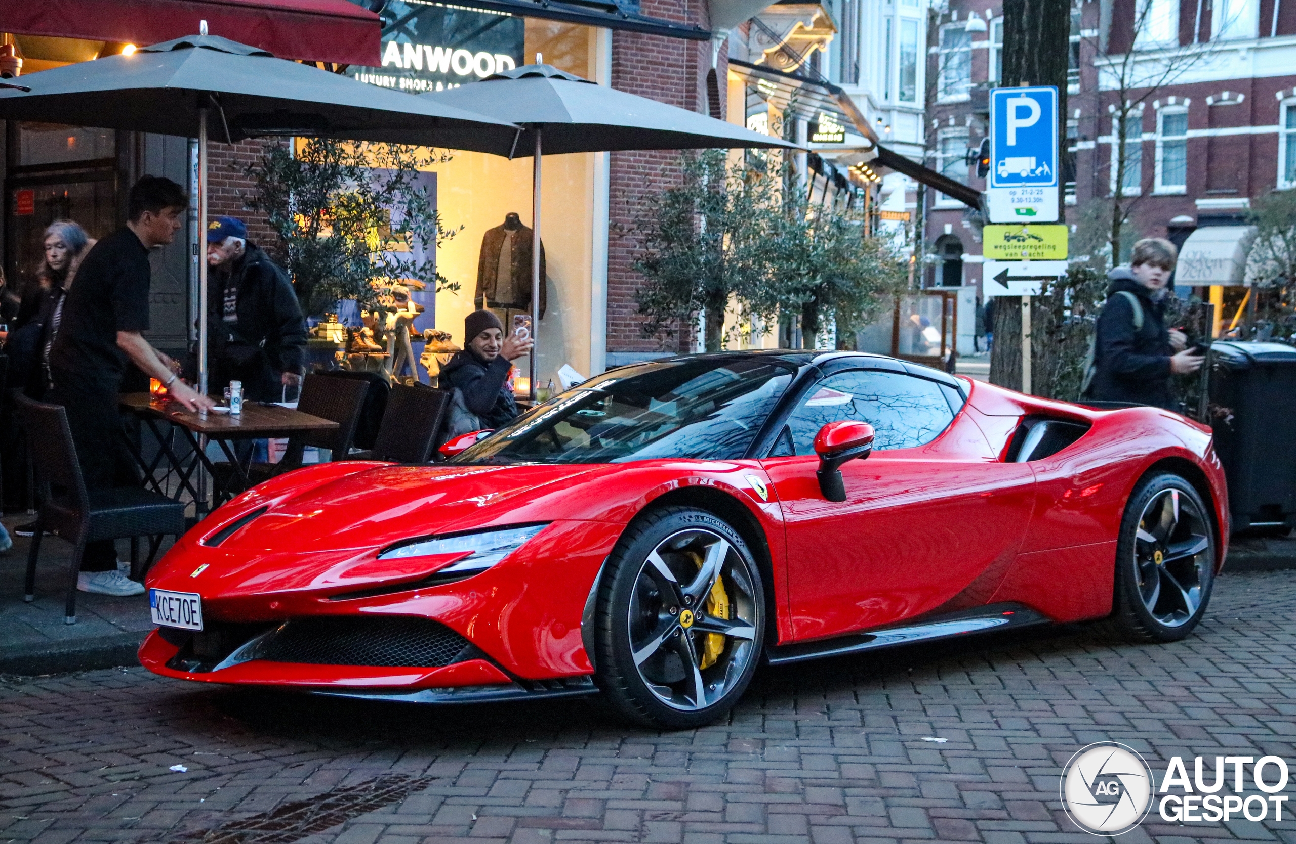 Ferrari SF90 Spider Assetto Fiorano