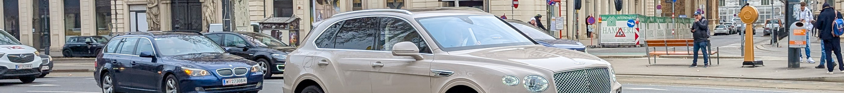 Bentley Bentayga Azure