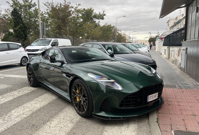 Aston Martin DB12