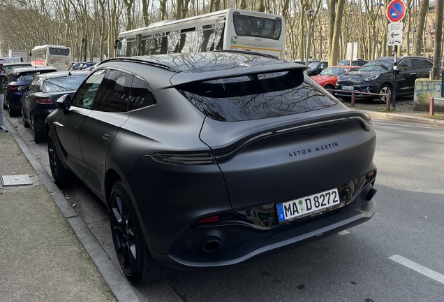 Aston Martin DBX
