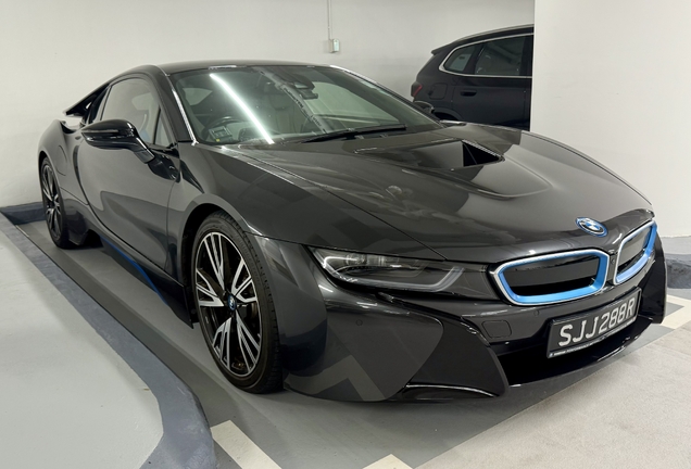 BMW i8