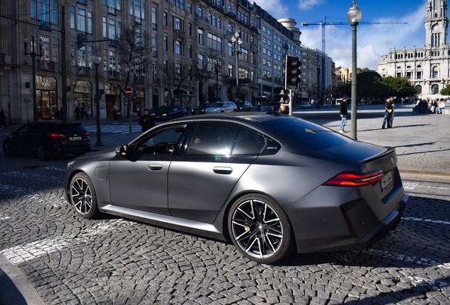 BMW M5 G90