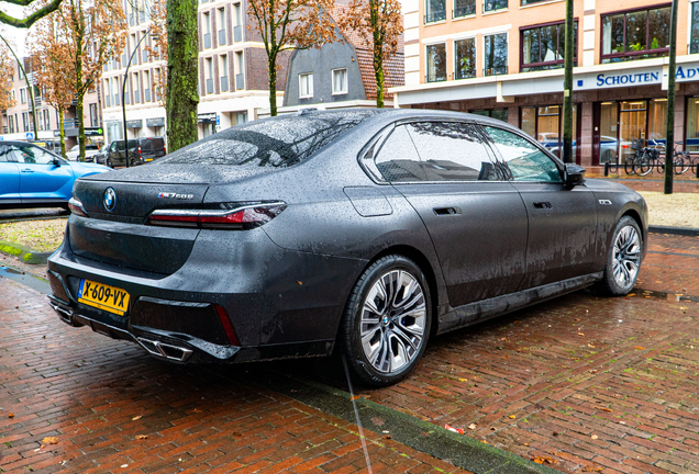 BMW M760e xDrive