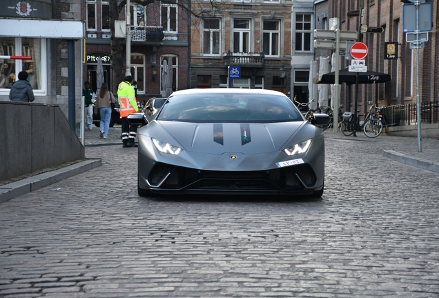 Lamborghini Huracán LP640-4 Performante