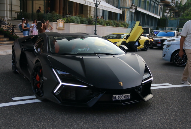 Lamborghini Revuelto