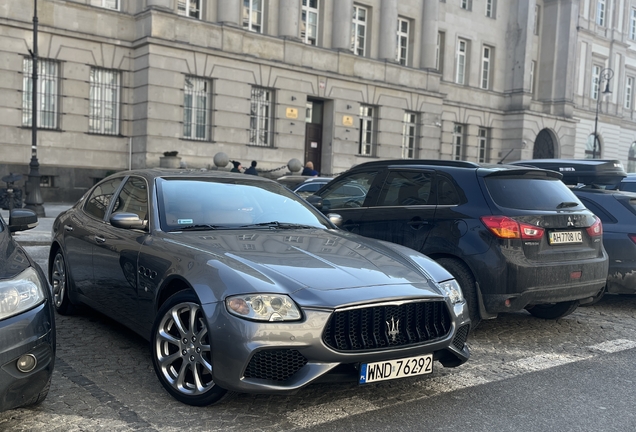 Maserati Quattroporte