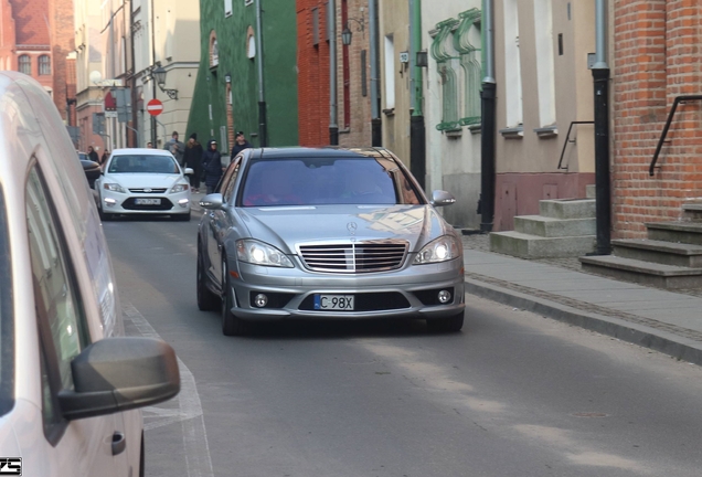 Mercedes-Benz S 63 AMG W221
