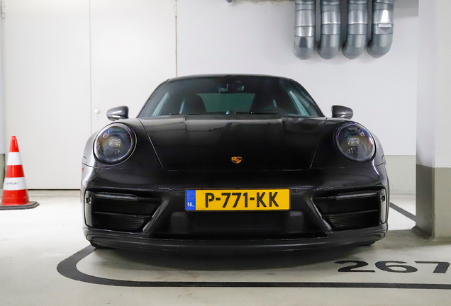 Porsche 992 Carrera GTS