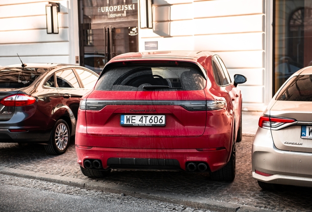 Porsche 9YA Cayenne GTS