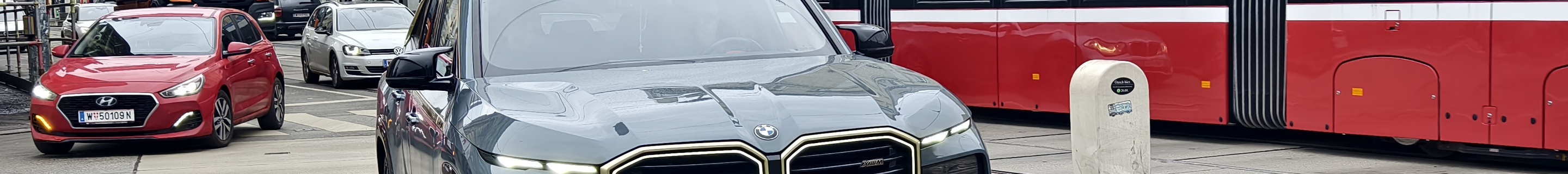 BMW XM G09