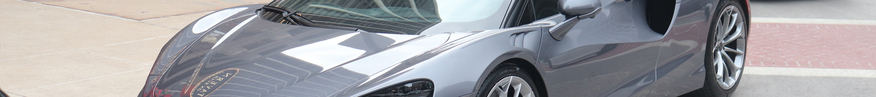 McLaren Artura Spider