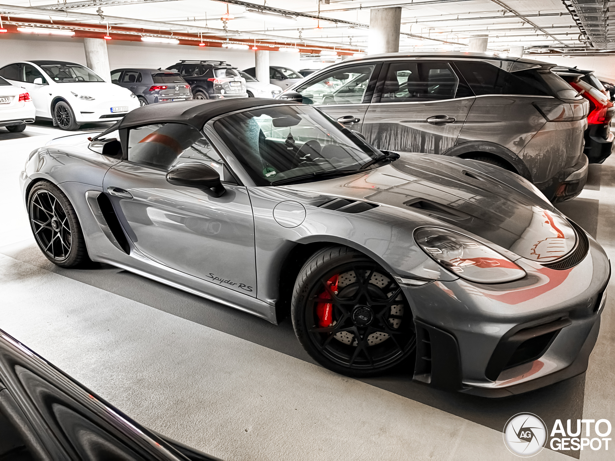 Porsche 718 Spyder RS Weissach Package