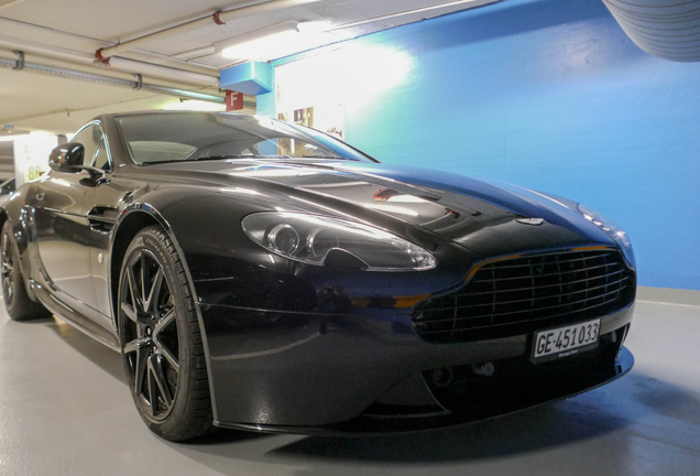 Aston Martin V8 Vantage 2012