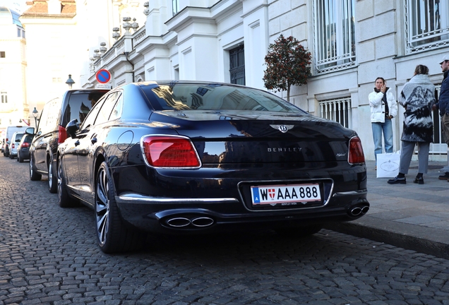 Bentley Flying Spur Hybrid Azure