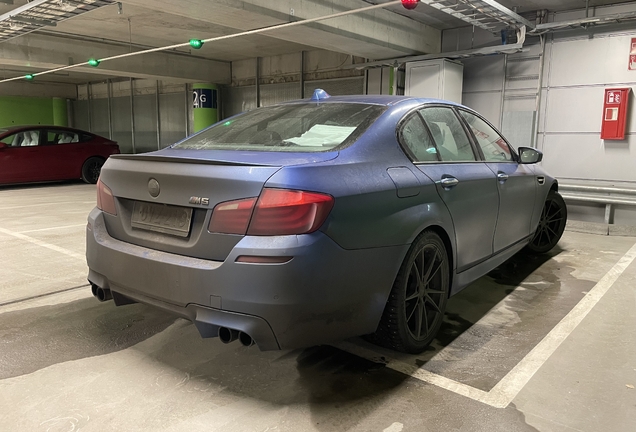 BMW M5 F10 2011