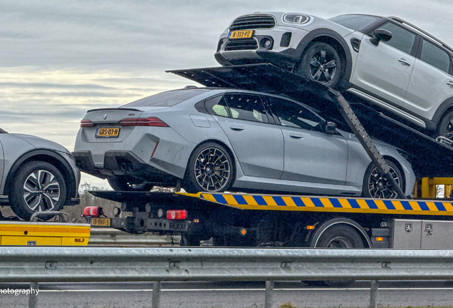 BMW M5 G90