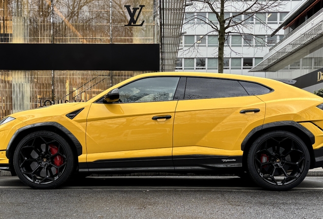 Lamborghini Urus Performante