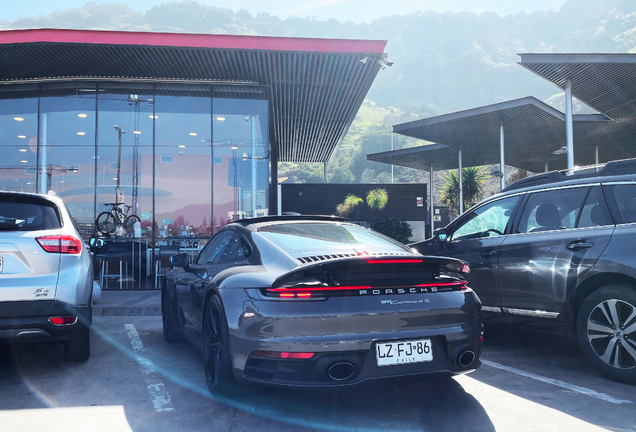 Porsche 992 Carrera 4S