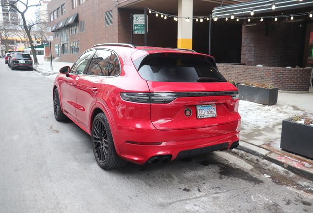 Porsche 9YA Cayenne GTS