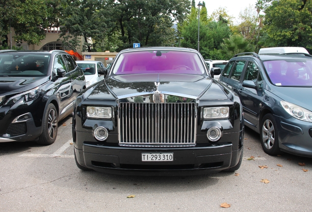 Rolls-Royce Phantom Black