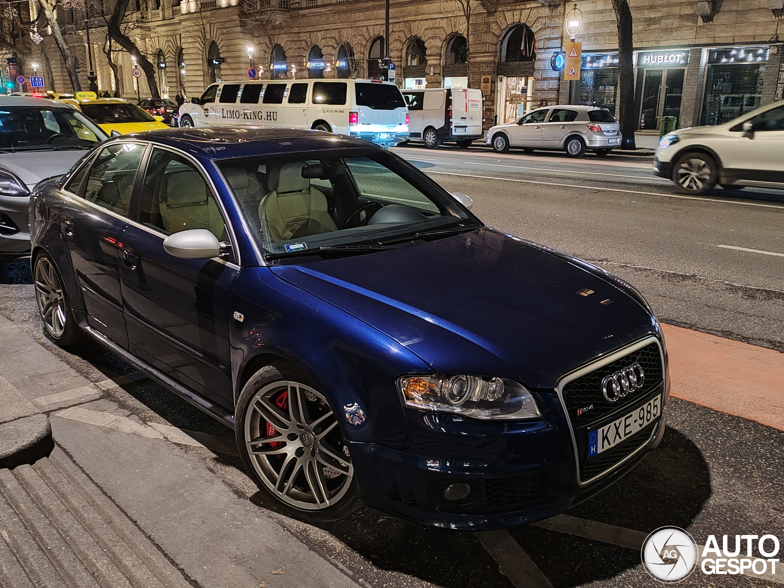 Audi RS4 Sedan