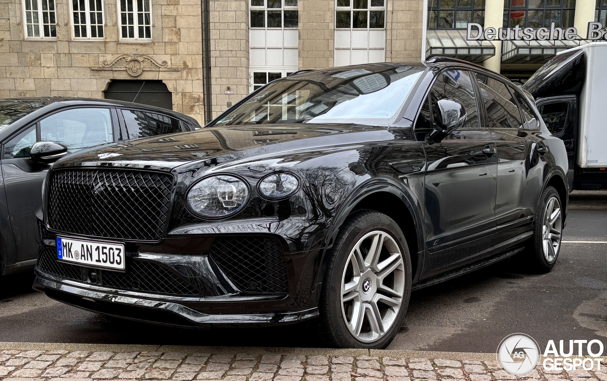 Bentley Bentayga V8 S 2024
