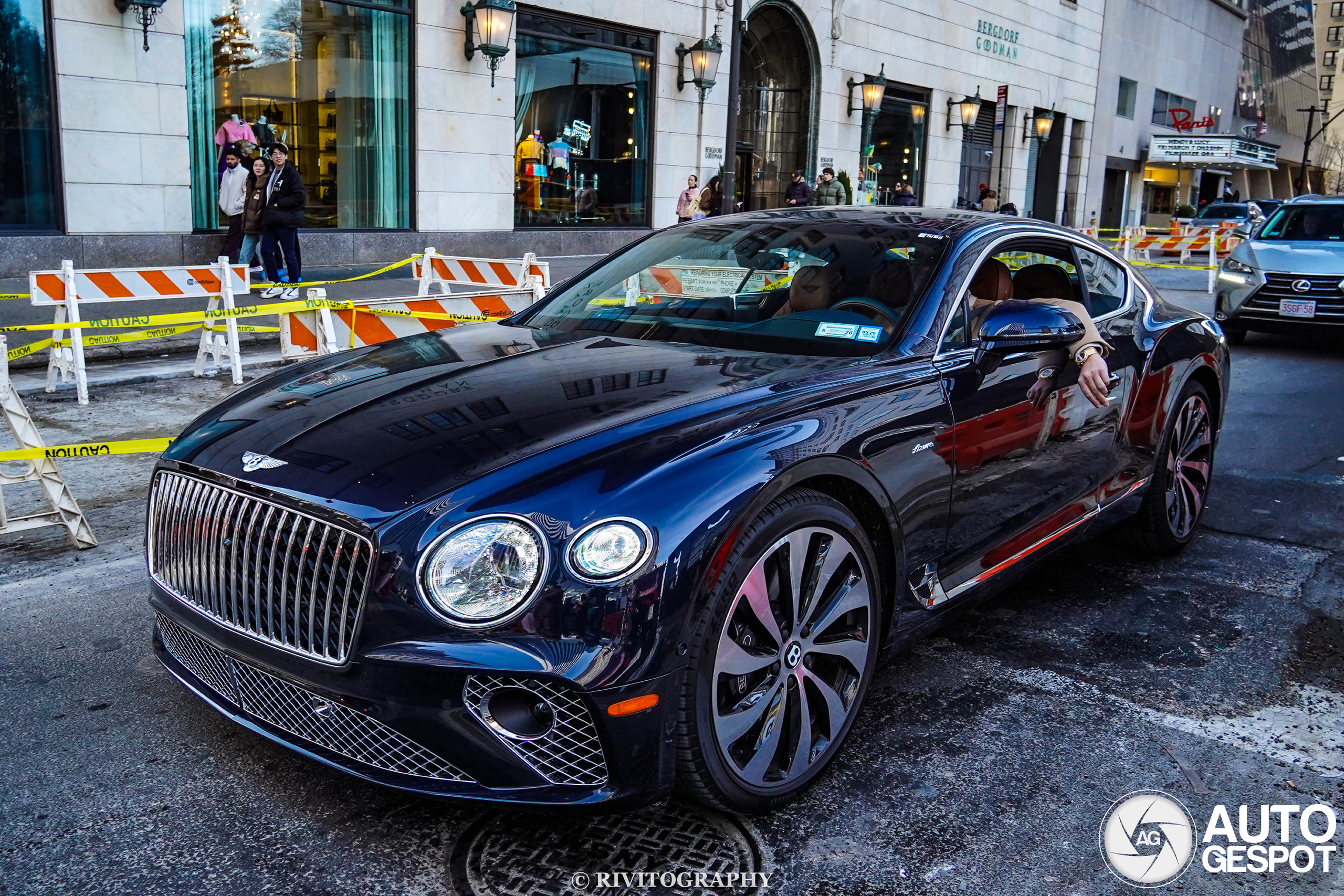 Bentley Continental GT V8 Azure 2024