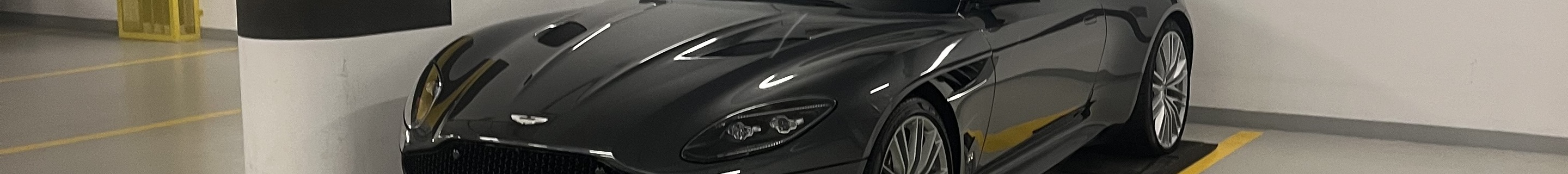 Aston Martin DBS Superleggera