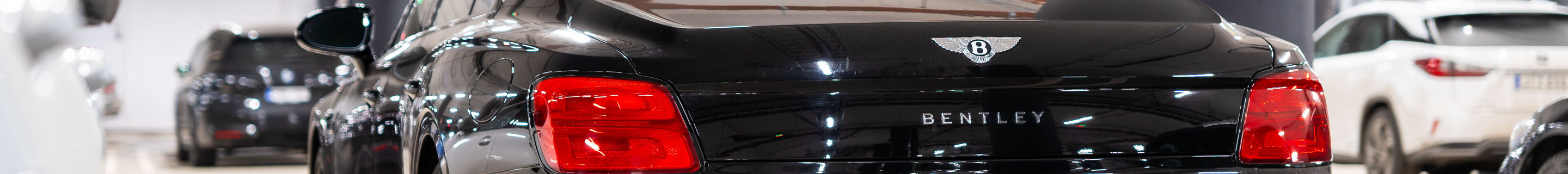 Bentley Flying Spur Hybrid