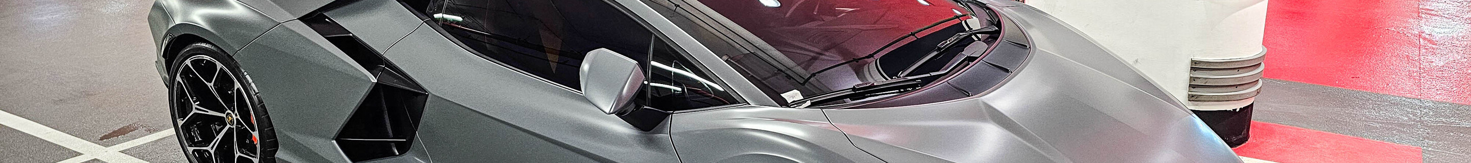 Lamborghini Revuelto