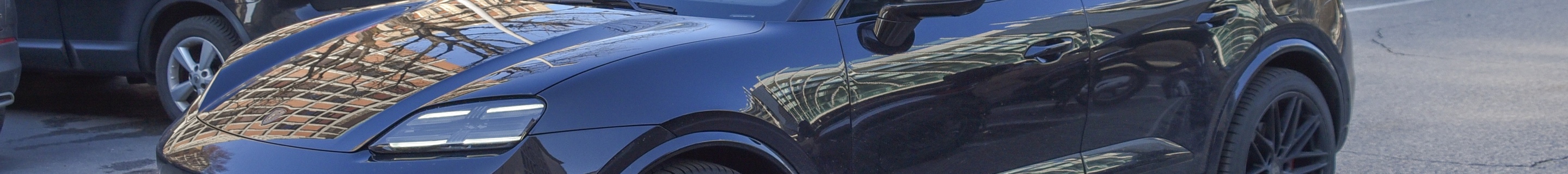 Porsche Macan EV Turbo