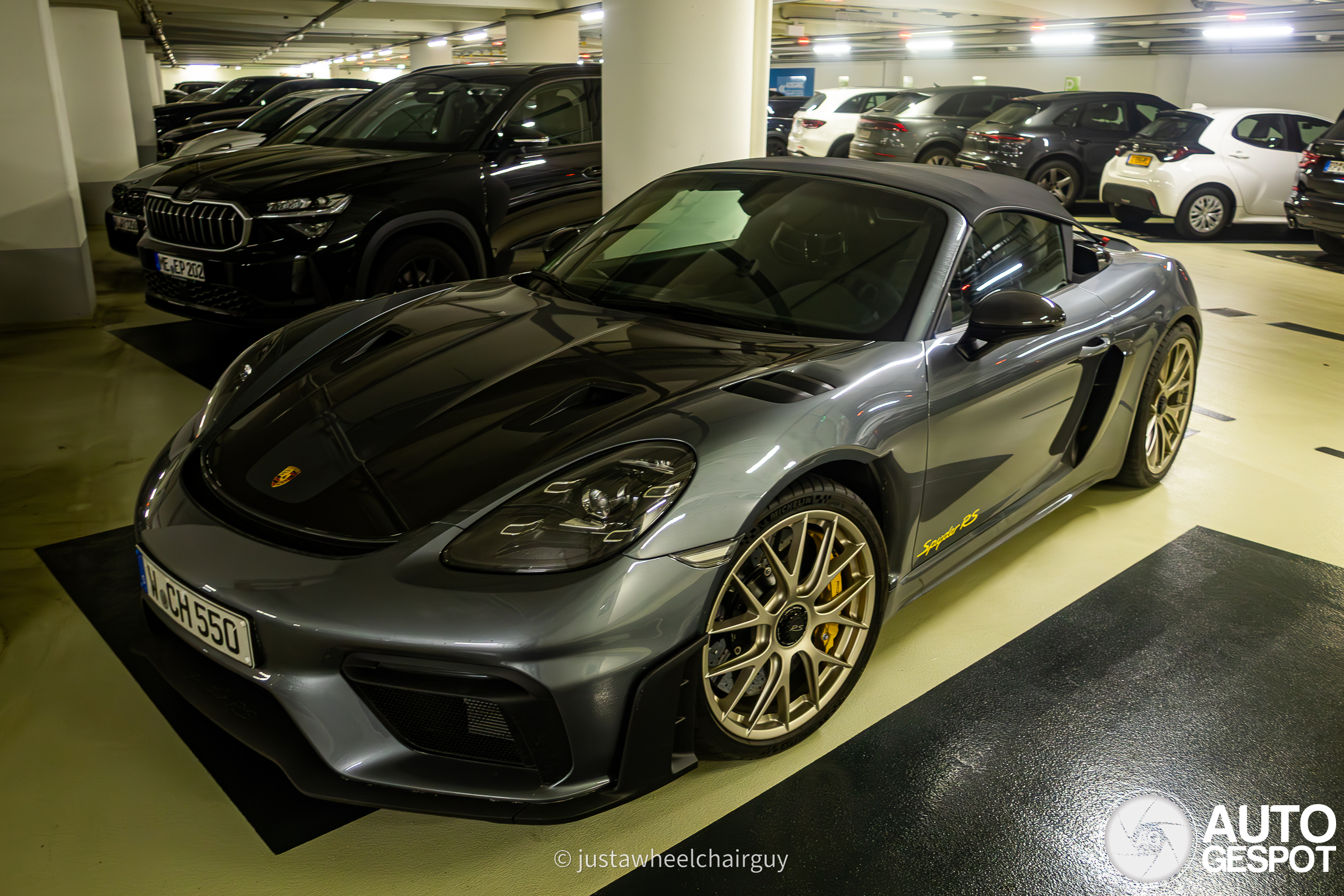 Porsche 718 Spyder RS Weissach Package
