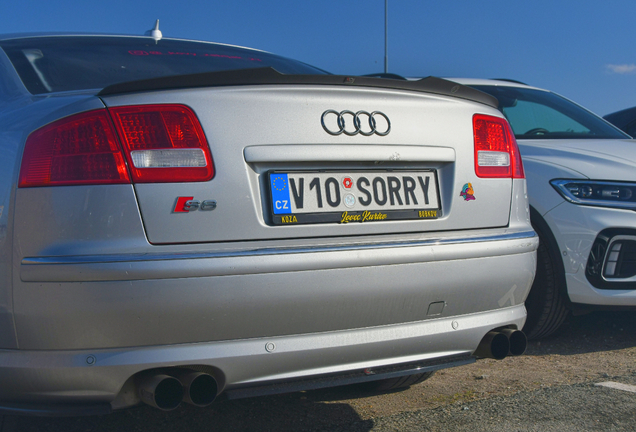 Audi S8 D3