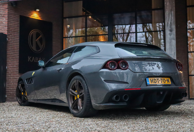 Ferrari GTC4Lusso