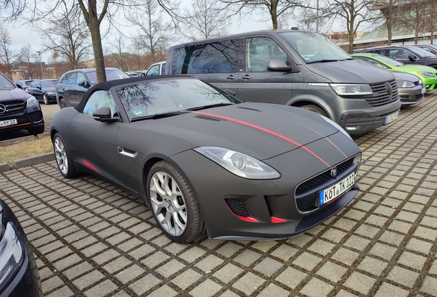 Jaguar F-TYPE R Convertible